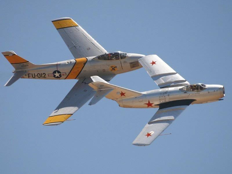 Солонгосын тэнгэр дэх хар пүрэв гариг